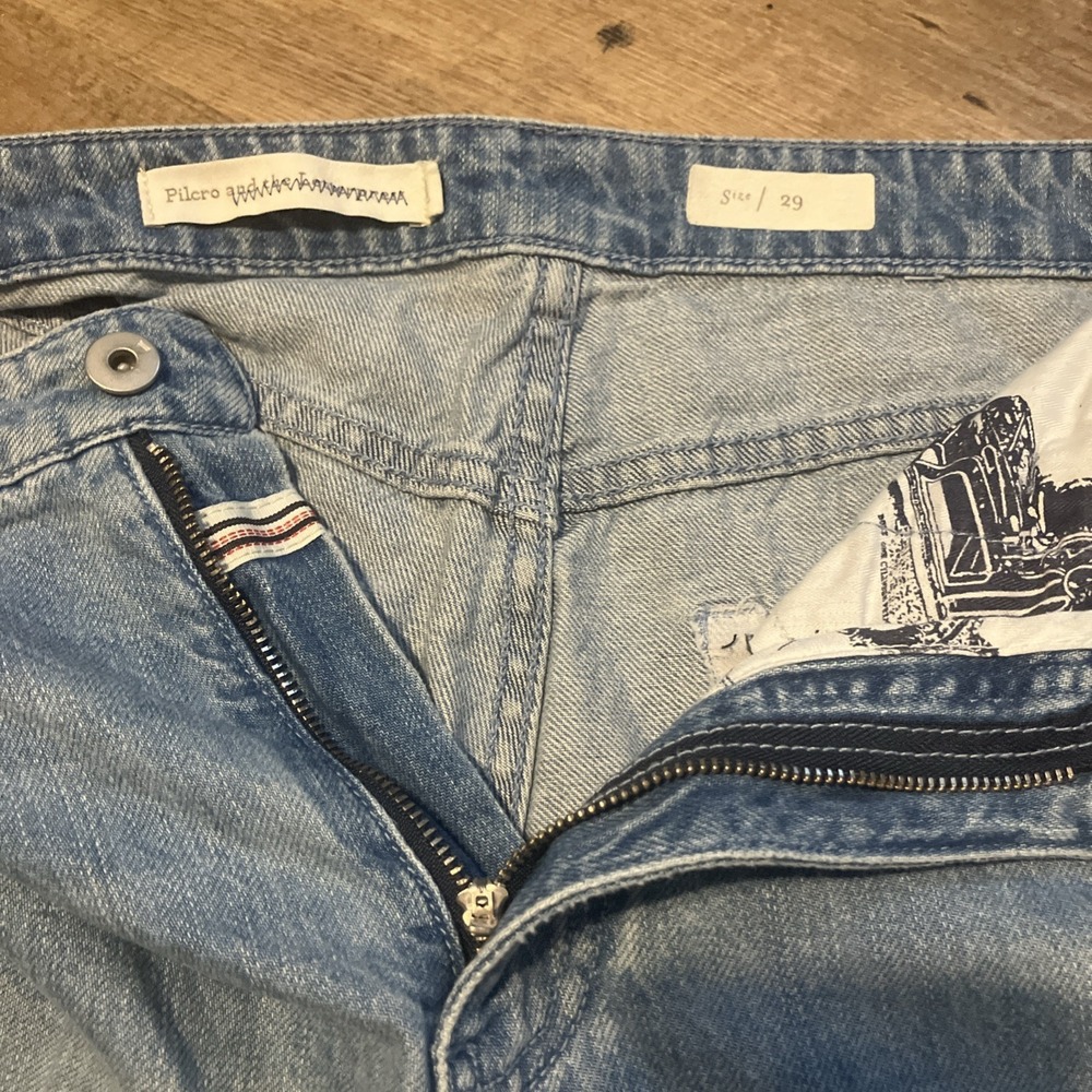 Women's Two-Tone Light Blue Cropped Jeans - Picture 6 of 10